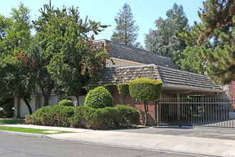 The Marlo Regency in Fresno, CA - Building Photo - Building Photo