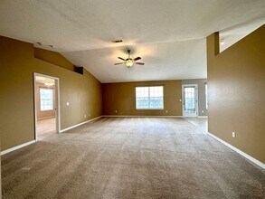 5625 Shelly St in Pensacola, FL - Building Photo - Building Photo