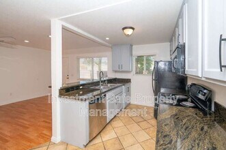 9860 Dale Ave in Spring Valley, CA - Building Photo - Building Photo