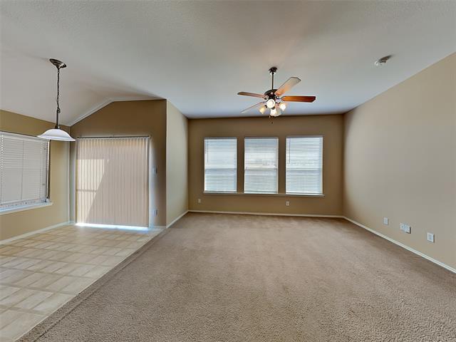 645 Chalk Knoll Rd in Fort Worth, TX - Building Photo - Building Photo