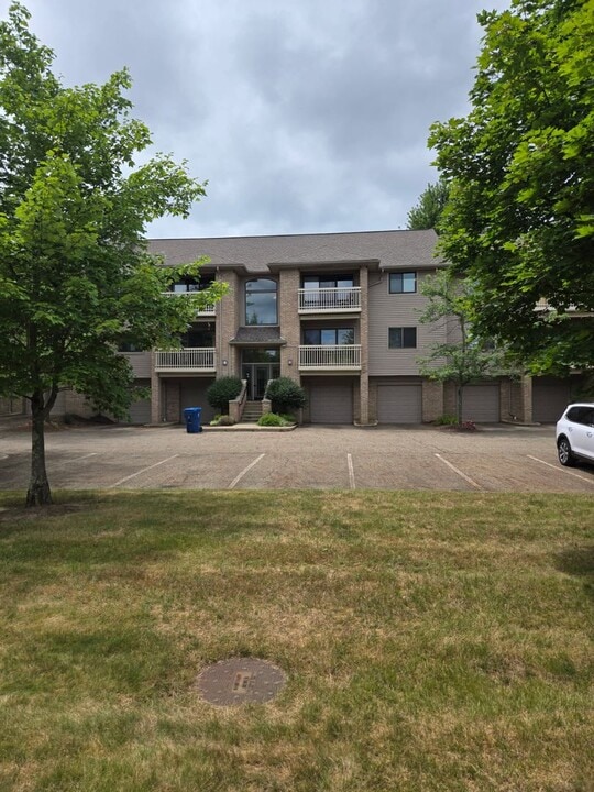 3800 Rosemont Blvd in Akron, OH - Building Photo