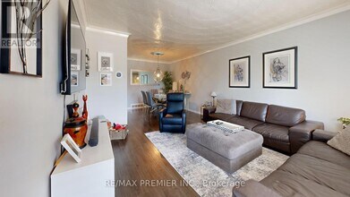 44 Donofree Rd in Toronto, ON - Building Photo - Building Photo