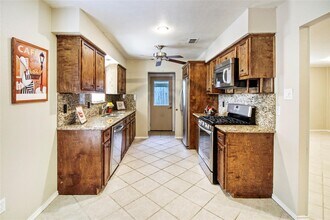 1915 E Allegro St in Houston, TX - Building Photo - Building Photo