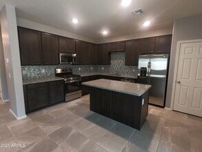 141 E Kona Dr in Casa Grande, AZ - Building Photo - Building Photo