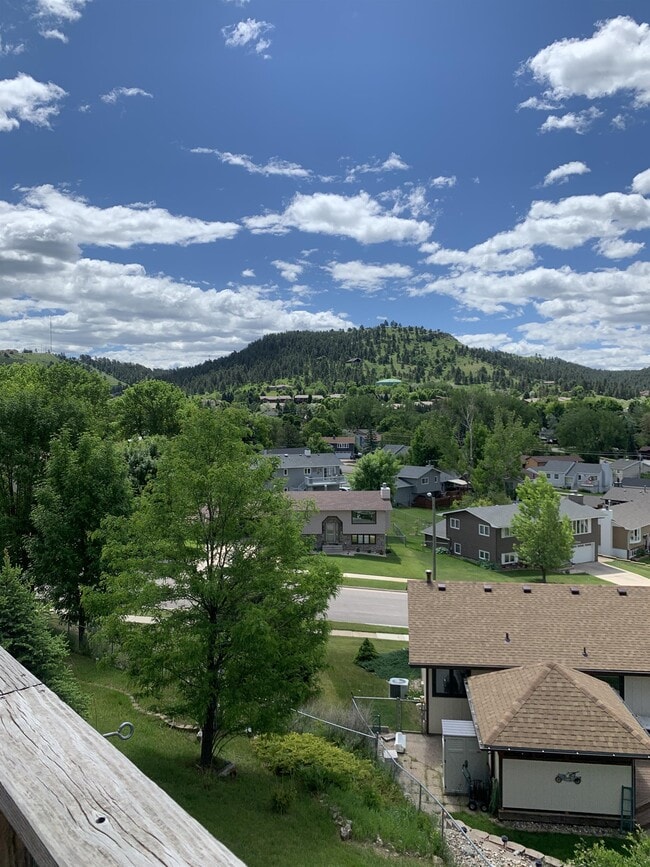 2705 Tomahawk Dr in Rapid City, SD - Building Photo - Building Photo