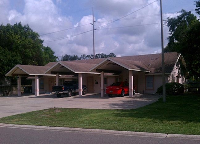 Fairfield Avenue Triplex in St. Petersburg, FL - Building Photo