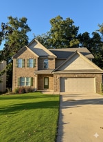 1154 Paramount Dr in Mcdonough, GA - Building Photo