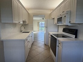 9954 Nob Hill Ct, Unit 9954 in Sunrise, FL - Building Photo