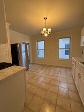 272 Greenwich Ave, Unit 2nd Floor in New Haven, CT - Building Photo - Building Photo