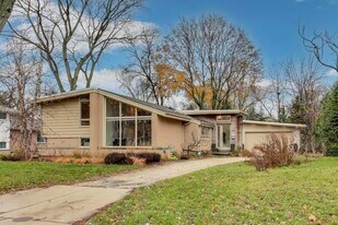 321 Ferndale Rd in Glenview, IL - Building Photo