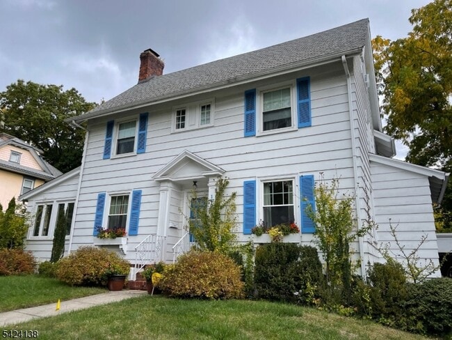 160 Chestnut St in Montclair, NJ - Building Photo - Building Photo