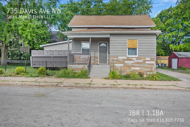 property at 735 Davis Ave NW