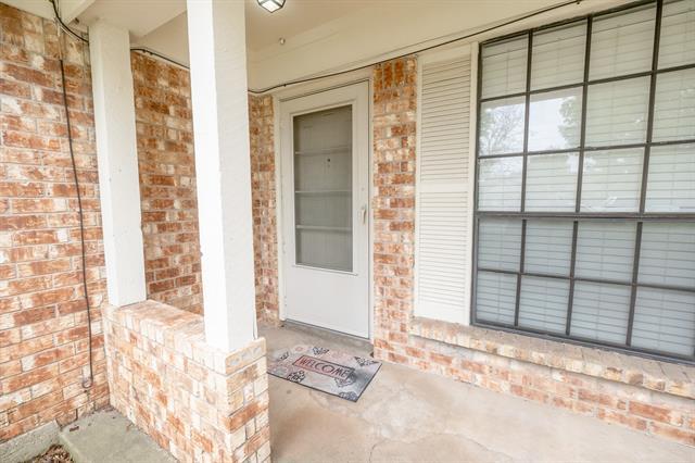 1056 Cottonwood Trail in Benbrook, TX - Building Photo - Building Photo
