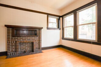 1539 W Cornelia Ave in Chicago, IL - Building Photo - Building Photo