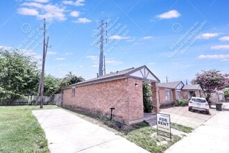 12607 Veterans Memorial Dr in Houston, TX - Building Photo - Building Photo