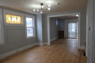 195 Myrtle Ave, Unit 1 in Irvington, NJ - Building Photo - Building Photo