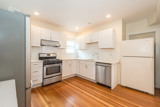 33 Champney St, Unit 3