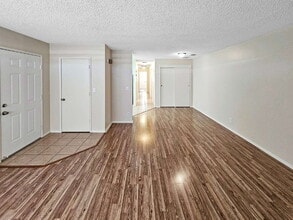 305 S Richmond Rd in Ridgecrest, CA - Building Photo - Building Photo