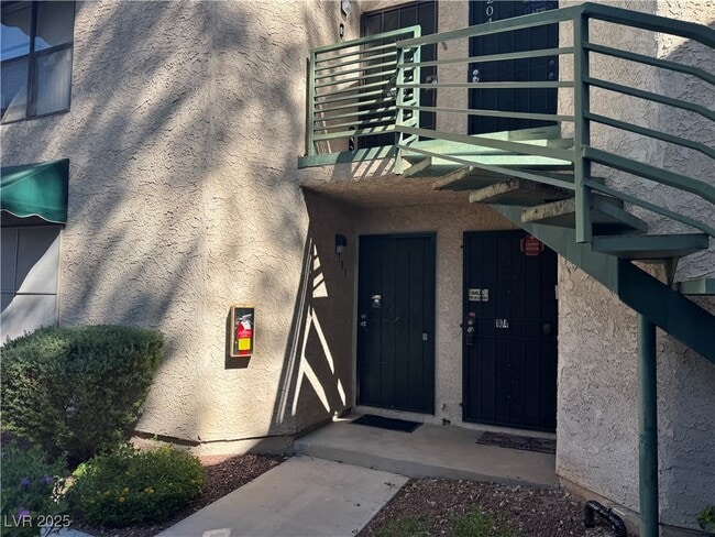 property at 520 Elm Dr