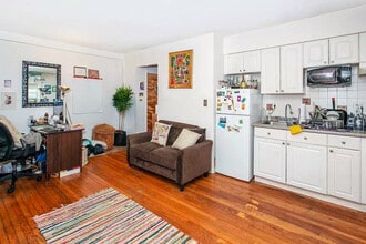 231 W 256th St, Unit Floor1 in Bronx, NY - Foto de edificio - Building Photo