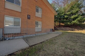 2350 NJ-10 in Morris Plains, NJ - Building Photo - Building Photo