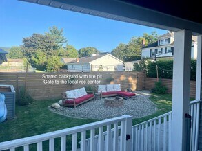 207 Safford St, Unit 207 Safford St in Bennington, VT - Foto de edificio - Building Photo