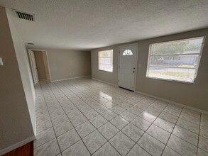 10731 Premier Ave in Port Richey, FL - Building Photo - Building Photo