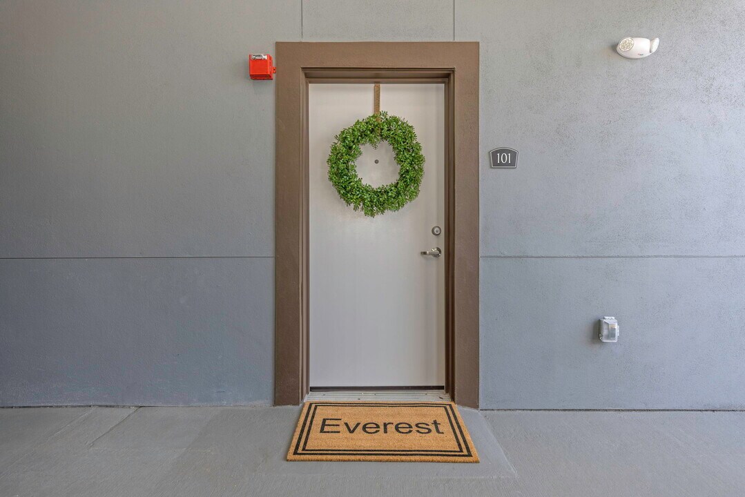 Everest Largo Apartments in Largo, FL - Building Photo