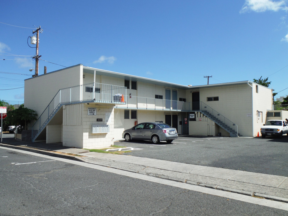 Princess Anne in Honolulu, HI - Building Photo