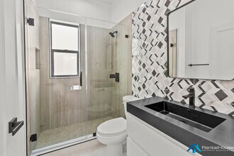 2821-2822 Avenel St in Los Angeles, CA - Building Photo - Building Photo