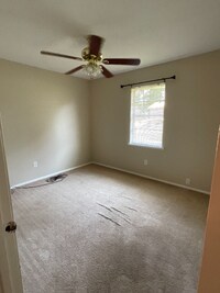 317 Hickory St photo'