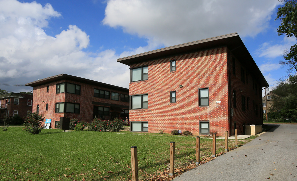 Dorchester Apartments in Baltimore, MD - Building Photo