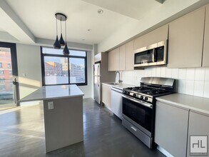594 Bushwick Ave in Brooklyn, NY - Building Photo - Building Photo
