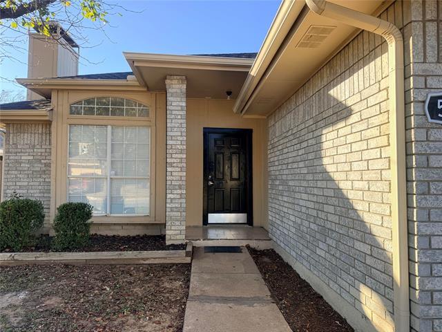 5210 Cornvalley Dr in Arlington, TX - Building Photo - Building Photo