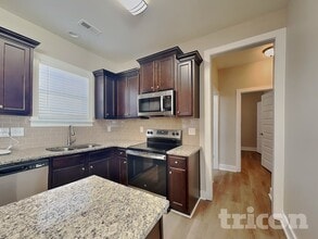 8 Golden Crk Trl in Wendell, NC - Foto de edificio - Building Photo