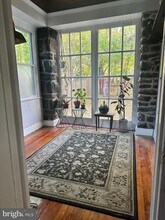 111 E Gorgas Ln in Philadelphia, PA - Foto de edificio - Building Photo