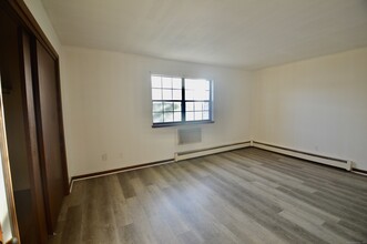 48 Enid St in Bridgeport, CT - Building Photo - Building Photo
