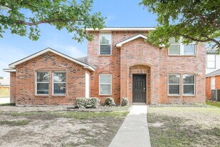 8201 Montecito Dr in Denton, TX - Building Photo