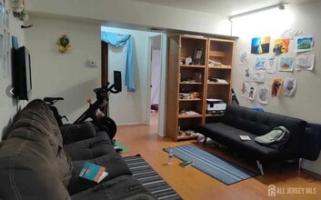 1713 Raspberry Ct in Edison, NJ - Building Photo - Building Photo