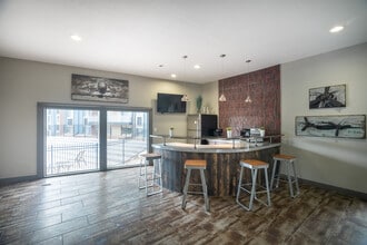 Aviator Apartments in Colorado Springs, CO - Foto de edificio - Interior Photo