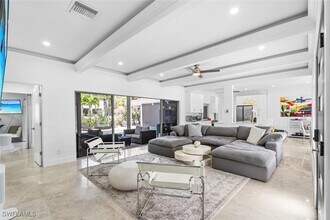 5122 Starfish Ave in Naples, FL - Building Photo - Building Photo