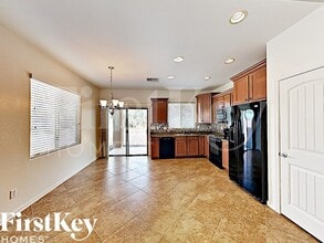 802 W Love Rd in San Tan Valley, AZ - Foto de edificio - Building Photo