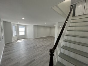 36 Church Ln in East Lyme, CT - Building Photo - Building Photo