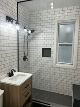 1952 W Henderson St, Unit 1 in Chicago, IL - Building Photo - Building Photo