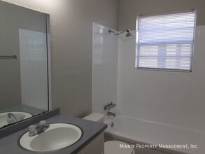 2405 W 19th-Unit -A in Plainview, TX - Building Photo - Building Photo