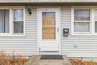 125 Minnehaha Blvd in Parsippany Troy Hills, NJ - Building Photo - Building Photo