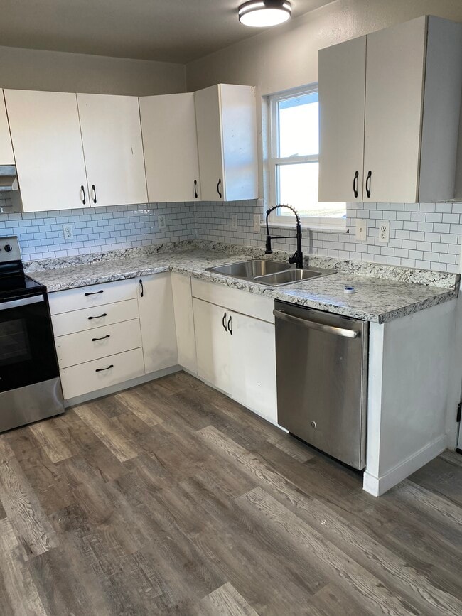 6972 County Road T Rentals in Wiggins, CO