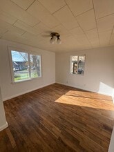 637 NE Christian St in Myrtle Creek, OR - Building Photo - Building Photo