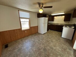 1229-1233 3rd Ave SE in Watertown, SD - Building Photo - Building Photo