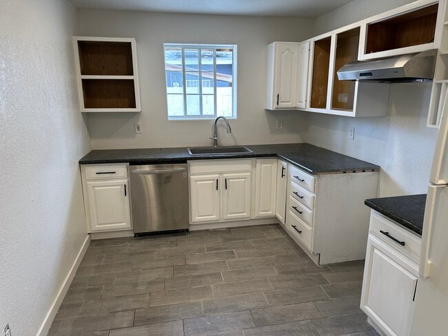 3030 Plaza St, Unit Main house in Las Vegas, NV - Foto de edificio - Building Photo